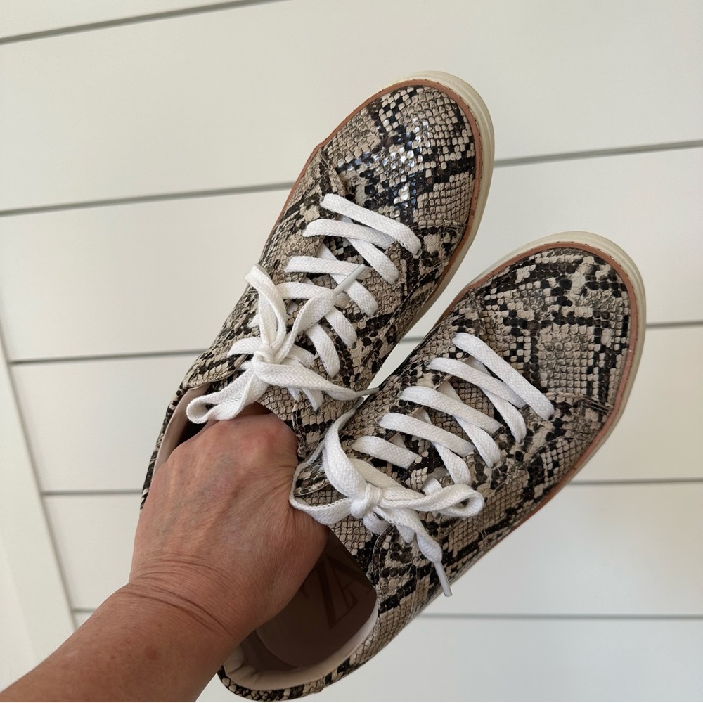 ZARA 🐍👟 Snake Skin Sneakers, Size 41 Neutral Classic Style